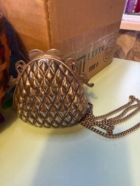 Vintage Metallic Quilted Heart Crossbody Bag - Silver